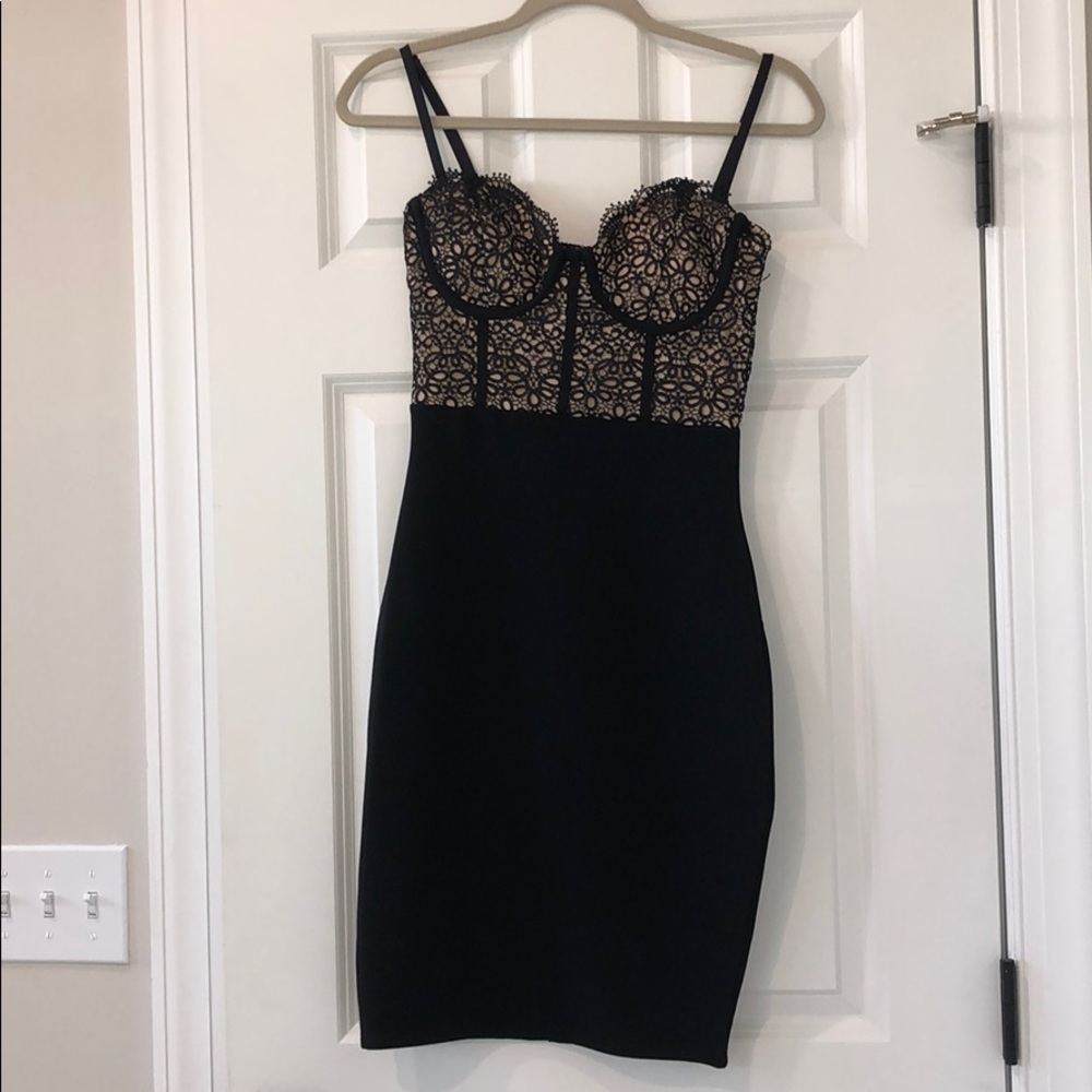 NWT Fashion Nova Lace bodycon dress